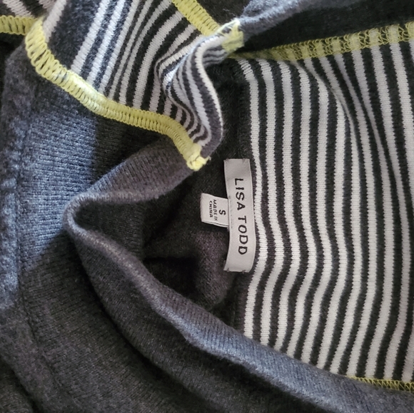 Lisa Todd gray long sleeve elevated tee. Reduced - Picture 2 of 8